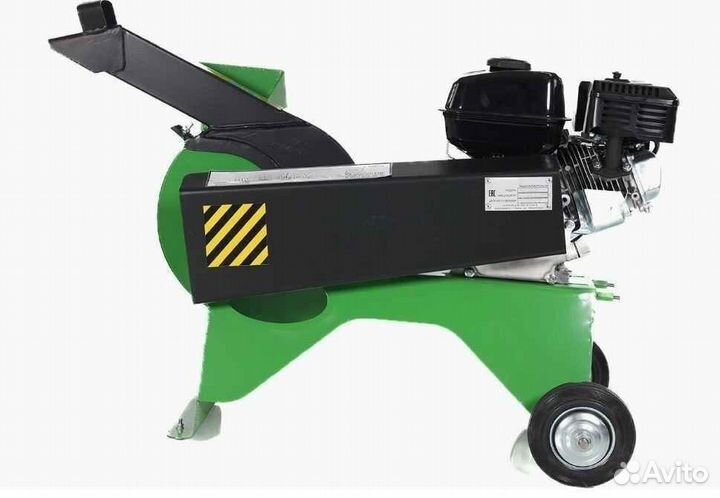 Бензиновый измельчитель веток Дровосек