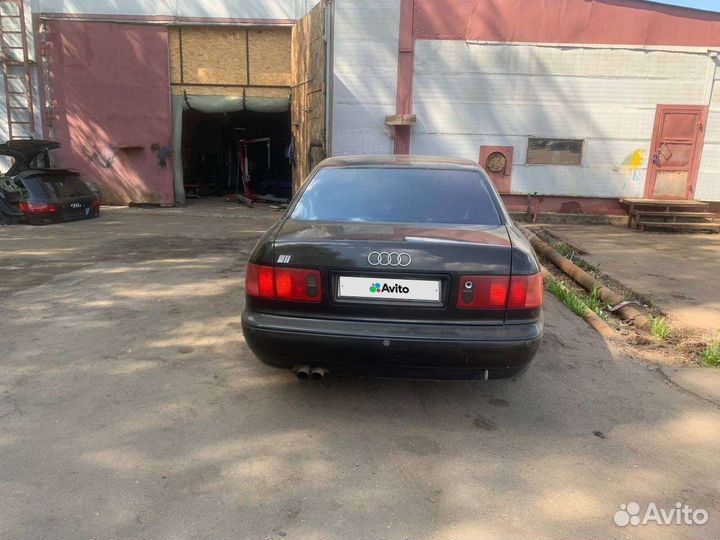 Audi A8 4.2 AT, 1995, 313 000 км