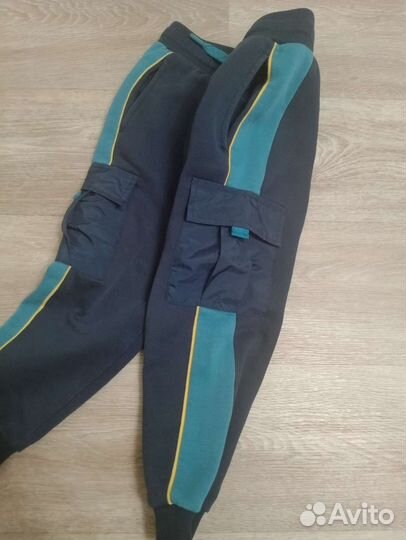 Спортивные брюки