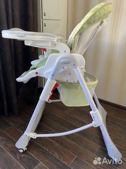 Стульчик-шезлонг для кормления