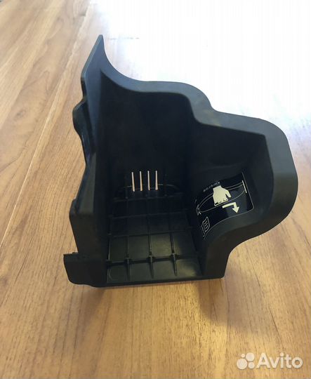 Накладка багажника правая V167 GLE