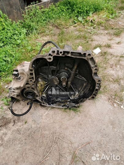 МКПП Нисан П10-П11. Мотор 2.0