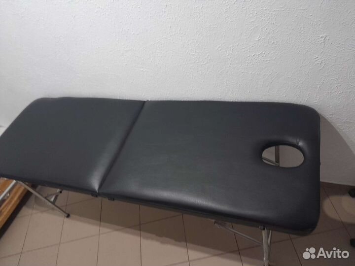 Массажный стол складной с вырезом кушетка