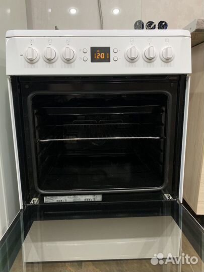 Газовая плита с электрической духовкой beko