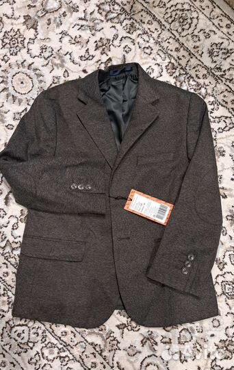 Пиджак на мальчика 128 новый