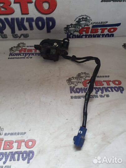 Замок капота Toyota Prius хэтчбек iiixw30 1.8