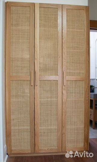 Мебель с фасадами ротанг или тросниковой тканью