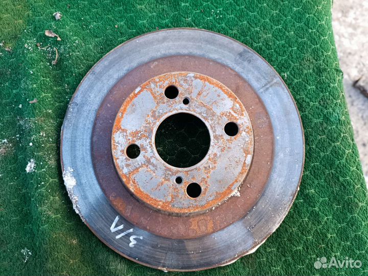 Диск тормозной задний Toyota Corolla 8 E 110