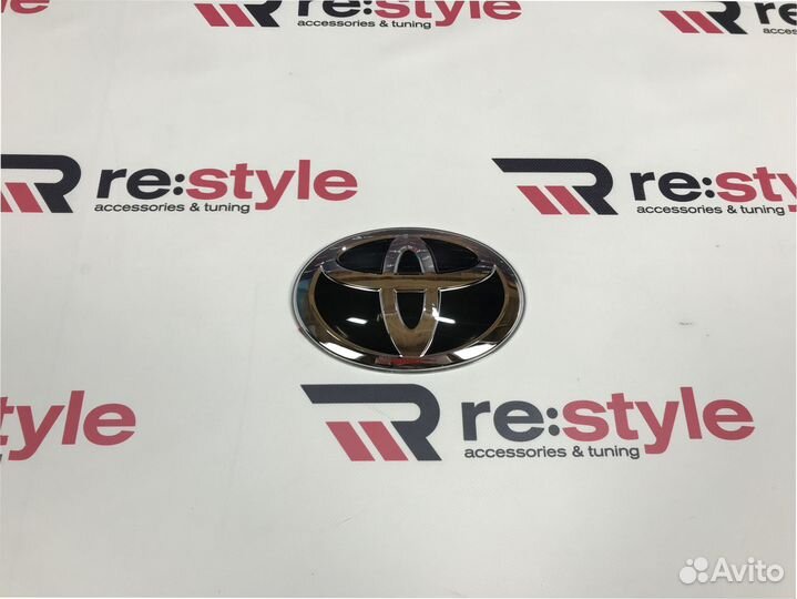 Эмблема в решетку Toyota Land Cruiser 200 N254