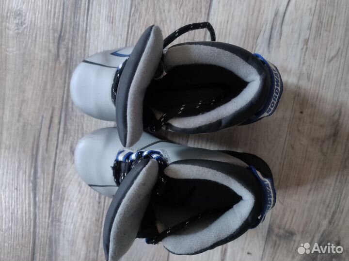 Лыжные батинки размер 32
