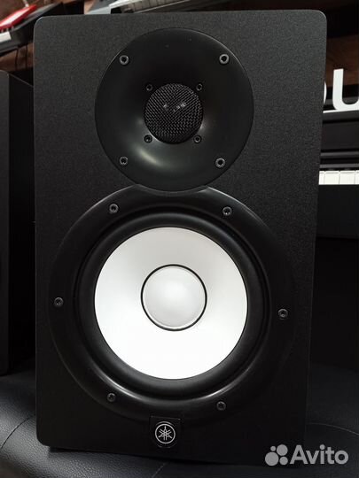 Студийный монитор Yamaha HS7 новый
