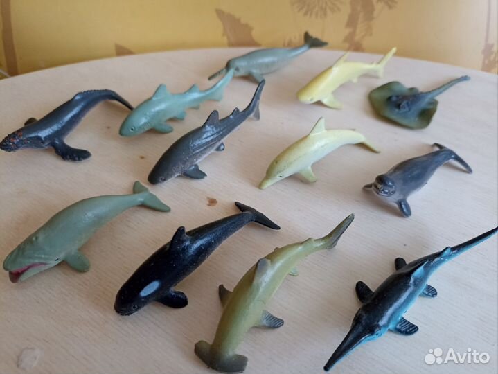 Фигурки животных орёл, ящерицы, рыбы