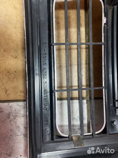 Решетка радиатора Dodge commander