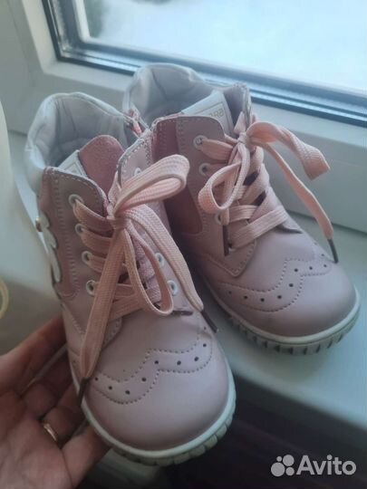 Ботинки демисезонные для девочки Zebra 25 р