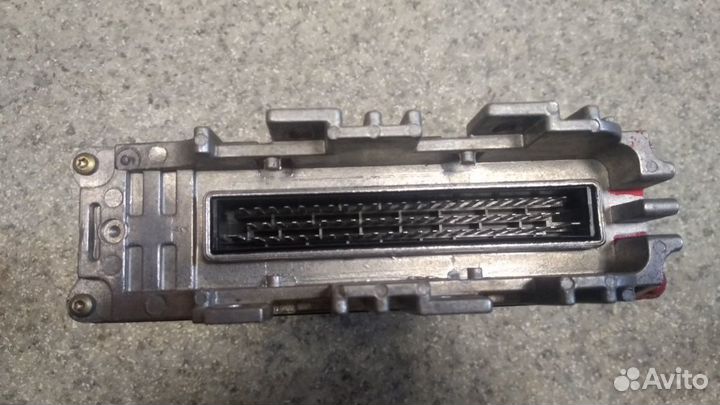 Эбу 037906025G Volkswagen Passat B4 AGG 2.0