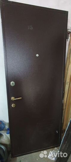 Дверь входная металлическая