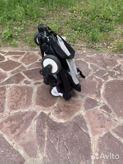 Прогулочная коляска yoya