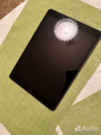 Планшет Apple iPad 10.2 Wi-Fi 64GB