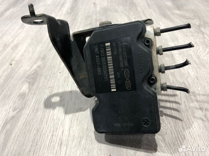 Блок abs Hyundai Solaris седан G4FA 2014