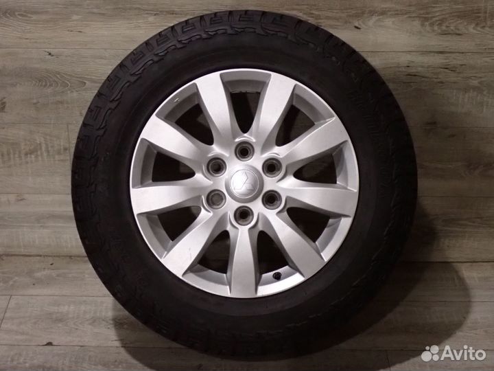 Комплект колес оригинал Mitsubishi Pajero 4 R18