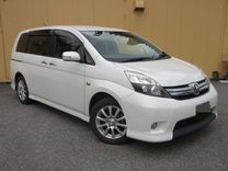 Toyota Isis 1.8 CVT, 2013, 68 900 км, с пробегом, цена 1 090 000 руб.