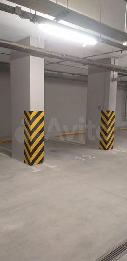 Машиноместо, 15 м²