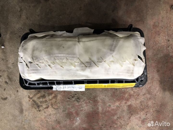 Подушка безопасности пассажирская (в торпедо) Pors