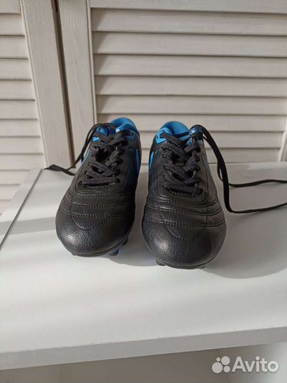 Бутсы и щитки Demix