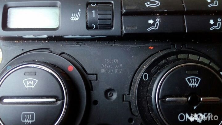 Блок управления климатом Фольксваген Пассат В6