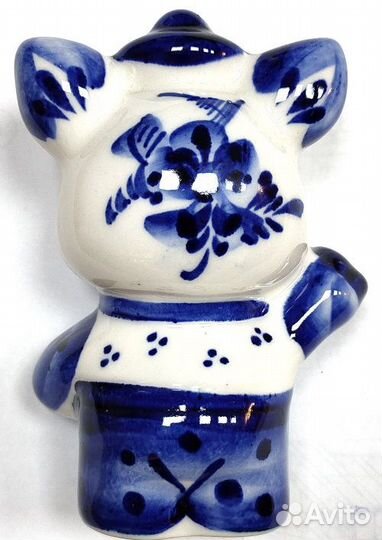 Поросёнок фарфоровый