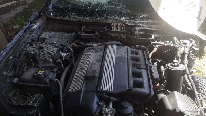 BMW 5 серия 2.5 AT, 2004, битый, 90 000 км