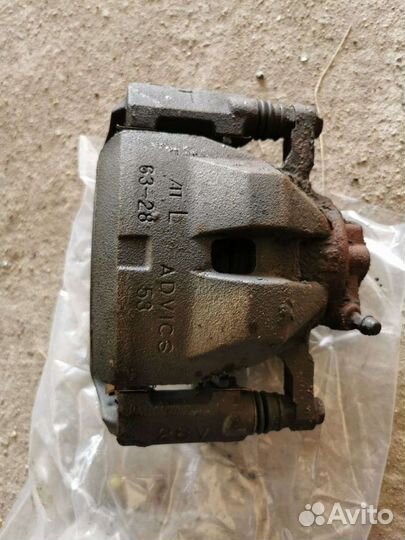 Тормозные суппорта Toyota Camry 50-55