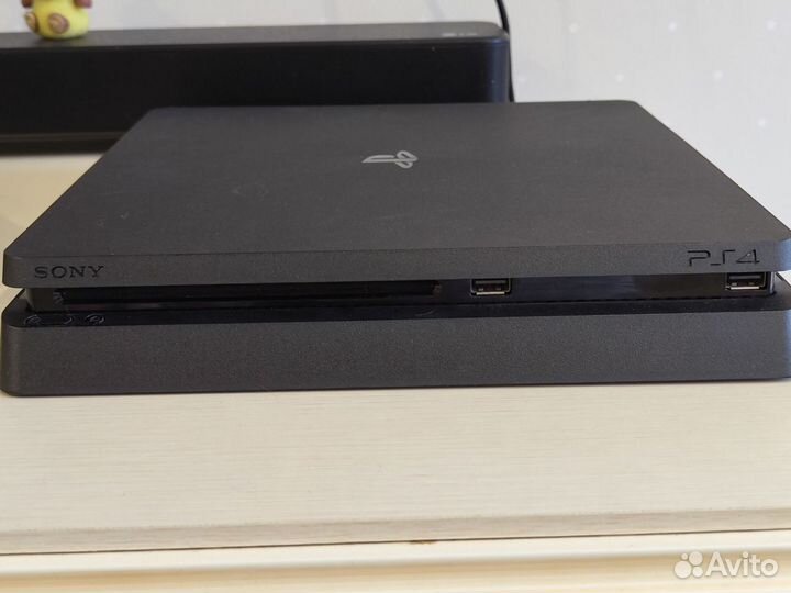 Sony PS4 slim