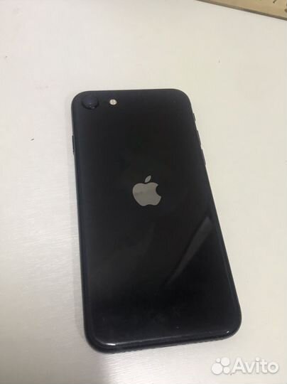 iPhone SE, 64 ГБ