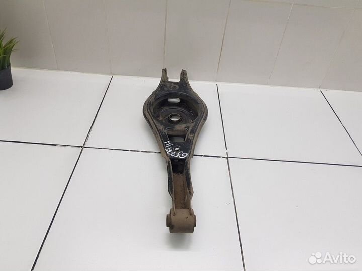 Рычаг подвески задний левый (Chery Tiggo 8 Pro)