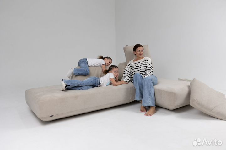 Диван со спальным местом 4400х1800 мм