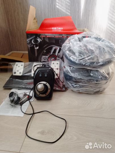 Игровой руль с педалями и коробкой передач