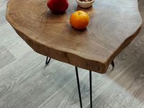 Журнальный столик из дерева