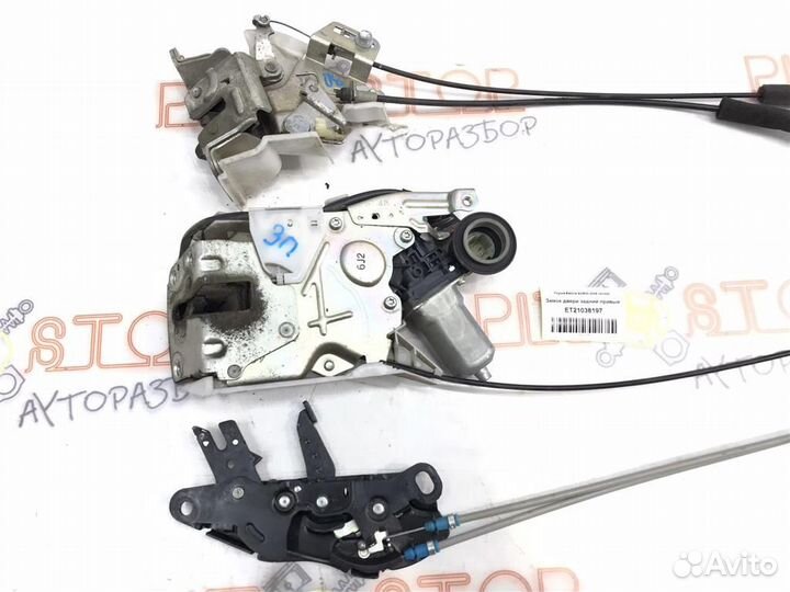 Замок двери задний правый Toyota Toyota Estima (A