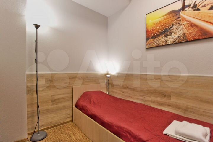 Комната 10 м², 1/4 эт.