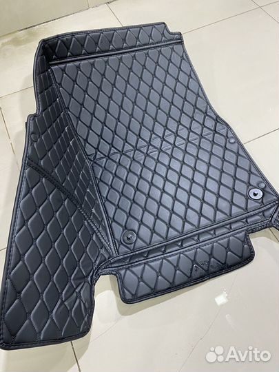 На 300 ку полики