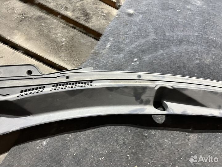 Жабо Mitsubishi Lancer X