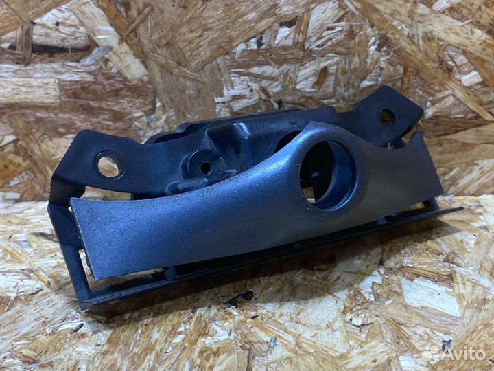 Кронштейн (крепление) Audi A4 B9 2016 8W0853231