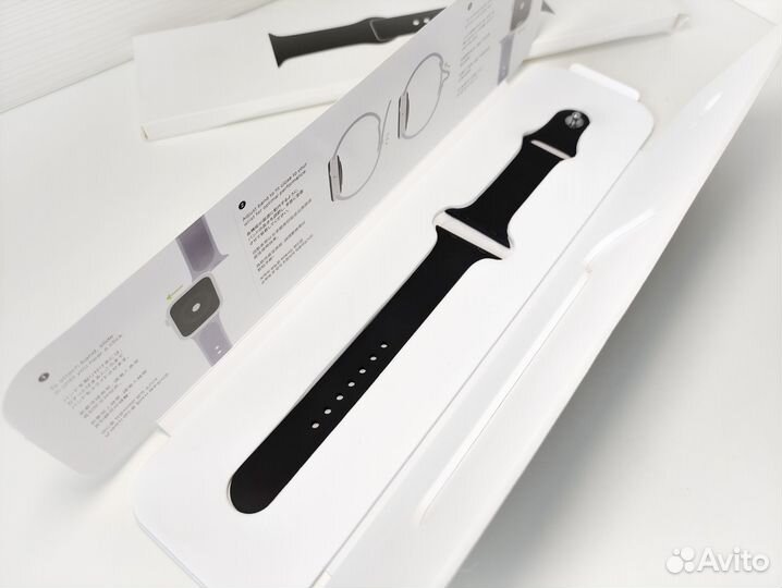 Спортивный ремешок для Apple Watch новый