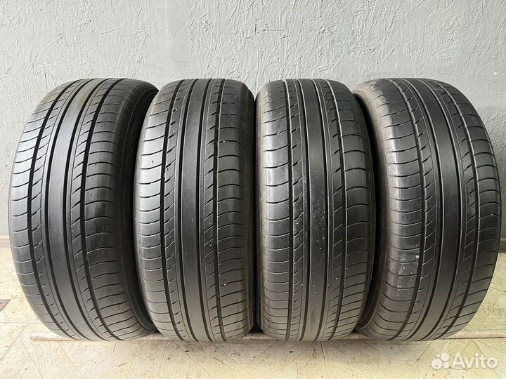 Yokohama dB Decibel E70N 215/55 R17