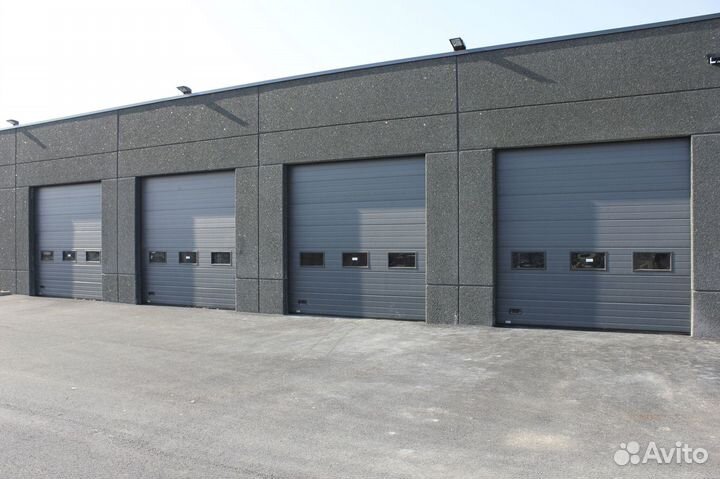 Промышленные секционные ворот от производителя