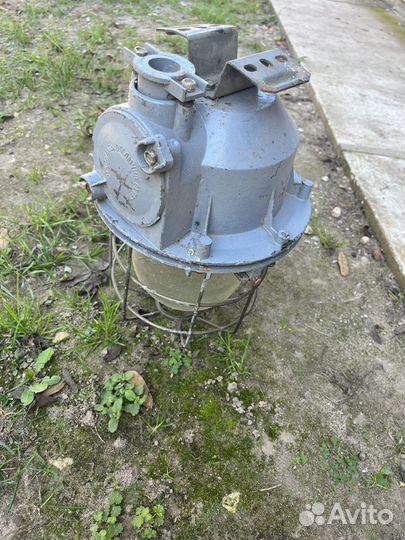 Уличный фонарь