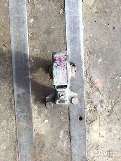 Подушка двигателя задняя тойота аурис, королла