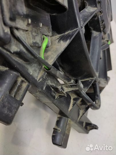 Диффузор радиатора Лада Гранта 2011