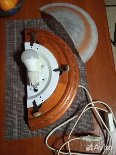 Настенный светильник бра